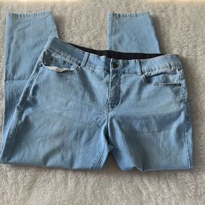 Tribal ankle jegging light wash 5 pocket zip and button front size 14